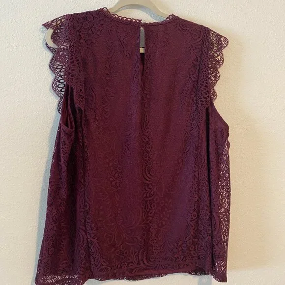 Burgundy Cap Sleeve Lace Blouse - Picture 4 of 4